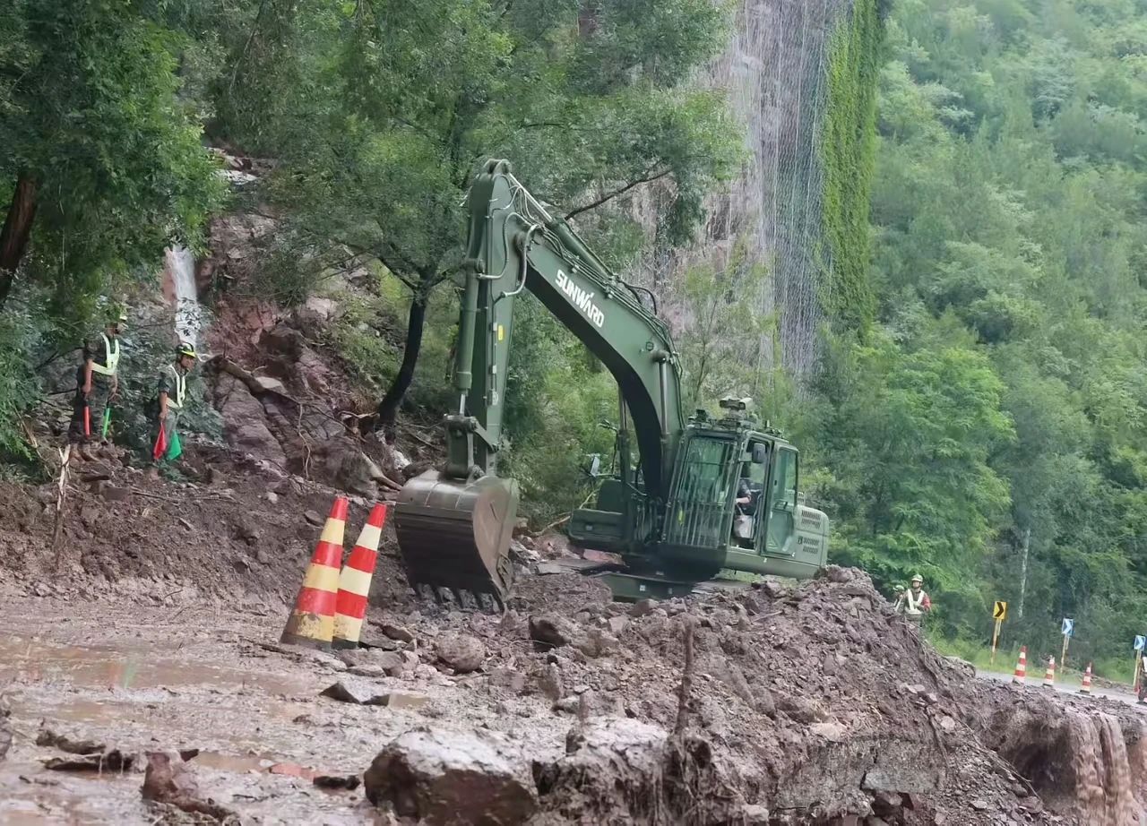 关注!新宝GG智能应急救援装备助力武警冲锋北京暴雨抢险救灾一线!